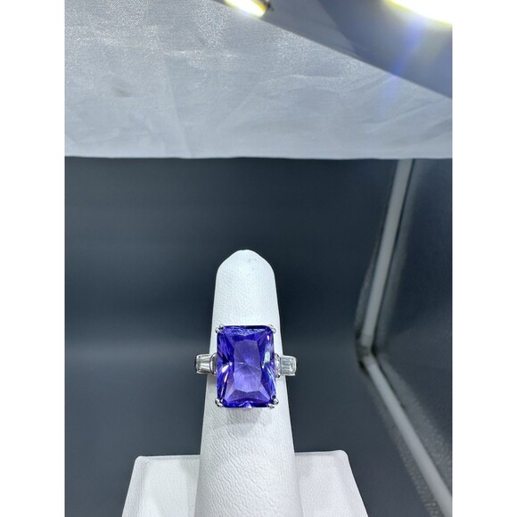 Large Purple Silver Tone Edco Cocktail Ring Size 4.75 - Picture 1 of 3